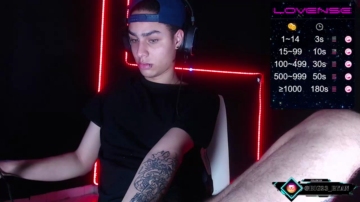 Ryannbig23  24-08-2021 video kiss